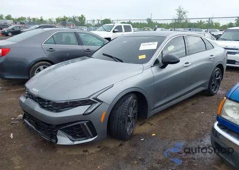 2025 Kia K5 Gt-Line z USA, uszkodzony, nr VIN KNAG64J75S5359461